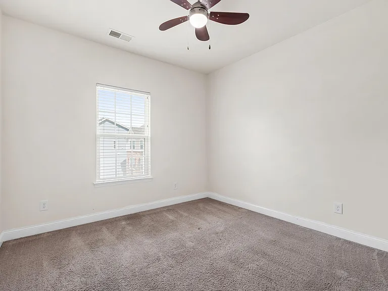 1101 Boxcar Way — Photo 17