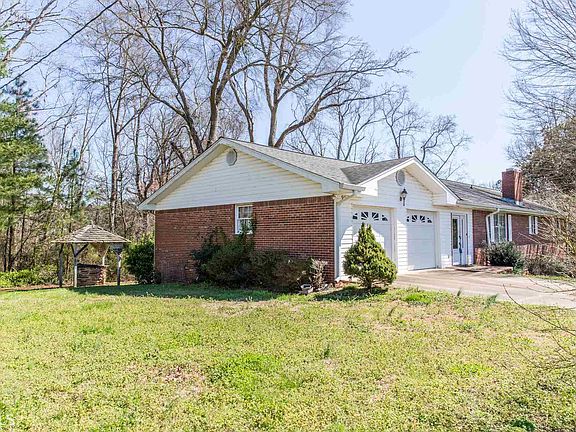 4th image of 5660 Holiday Cir
