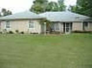 1120 W Harrow Ln, Citrus Springs, FL 34434