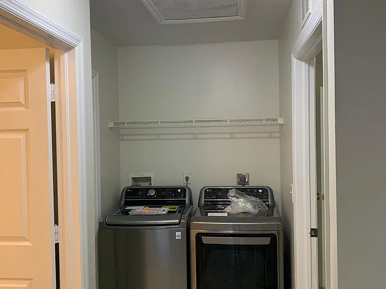 4921 5th St — Photo 3