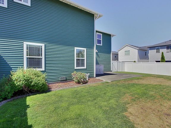 3rd image of 3102 McAllister St