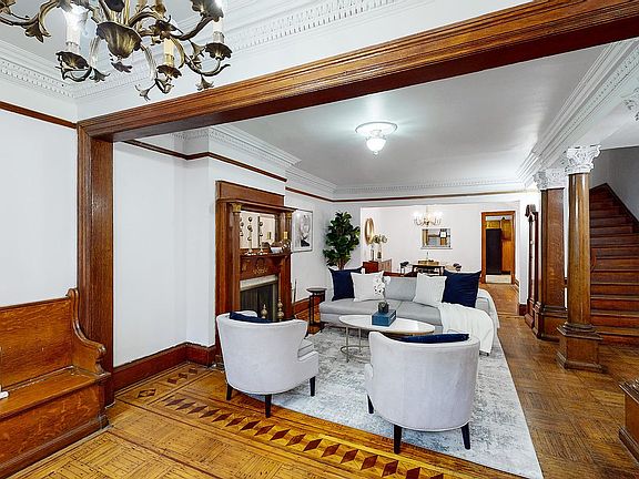 3rd image of 205 W 139th St