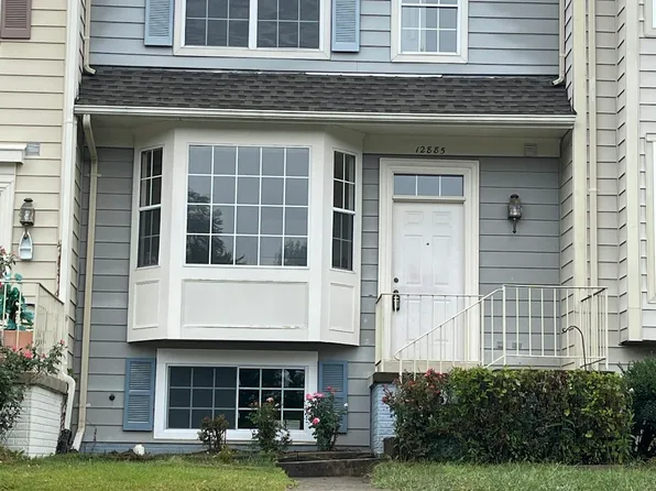 12885 Hyannis Ln, Woodbridge, VA 22193