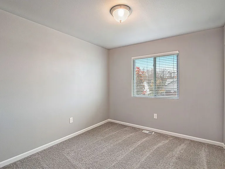 188 Primrose Ln — Photo 18
