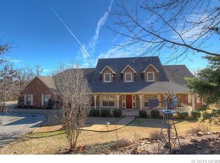 1533 N Lakeside Ridge Dr E, Sand Springs, OK 74063