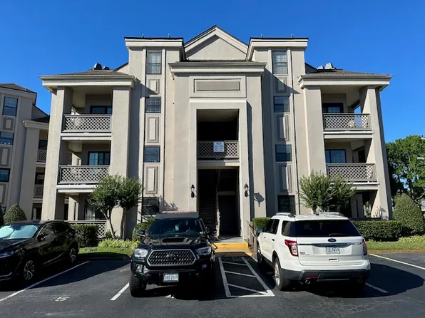 421 Harbour Point #103, Virginia Beach, VA 23451