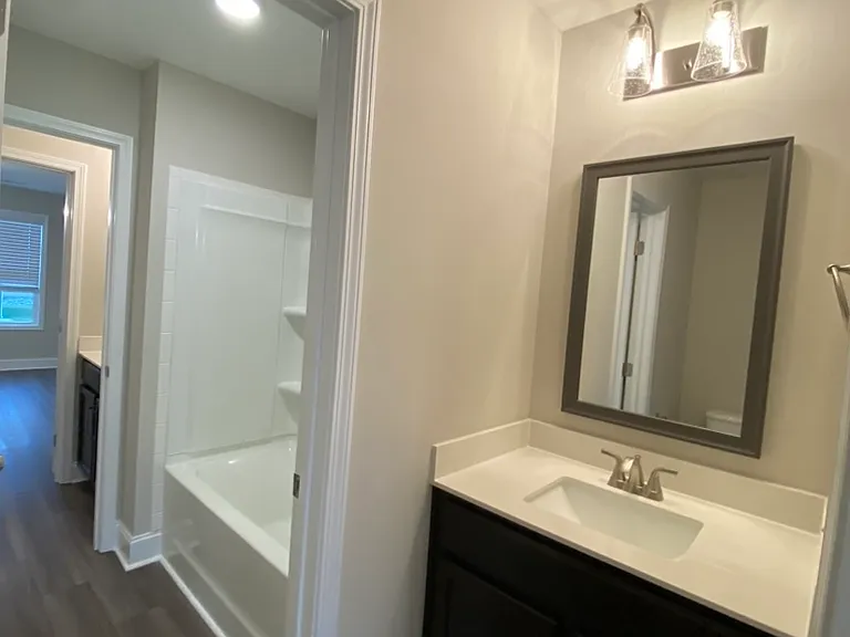 1027 Glenkirk Dr — Photo 8