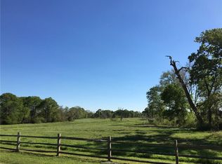 10496 Chamberlain Dr, Iola, TX 77861