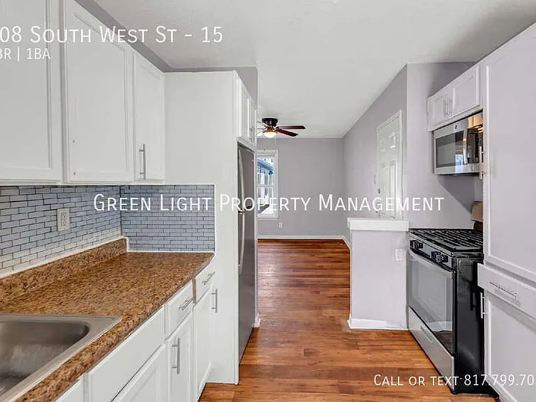 308 S West St #15 — Photo 9