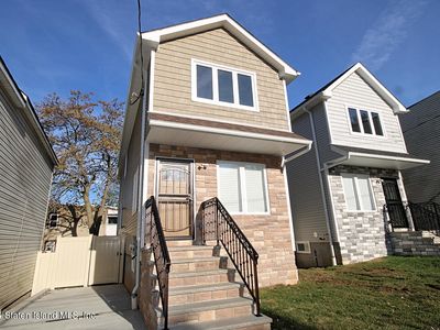 47 Pine St, Staten Island, NY, 10301