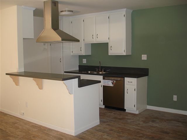 1st image of 1118 Waterloo St APT 1