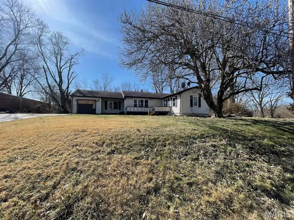 711 W Country Ln, Collinsville, IL 62234