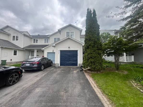 827 Como Cres, Ottawa, ON K4A 3Z8
