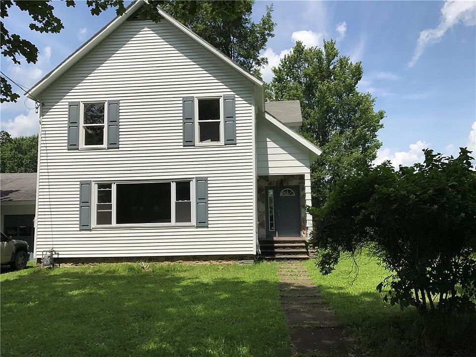 1st image of 71 Hughes St W