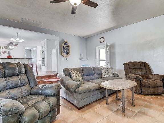 3rd image of 8404 Breezy Meadows Dr
