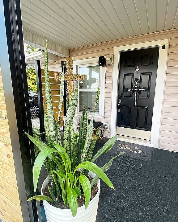 Front porch with power