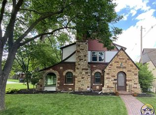 3424 SW Avalon Ln, Topeka, KS 66604