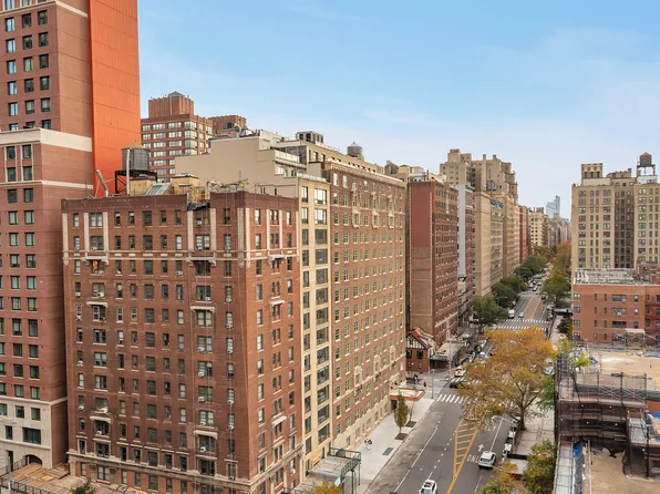 749 West End Avenue image 3 of 10