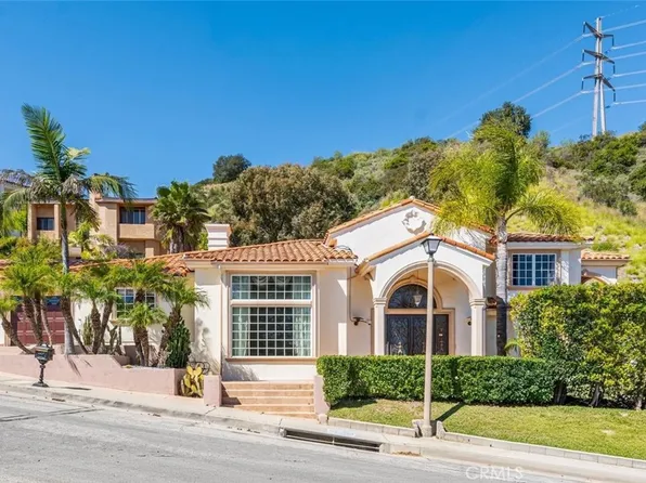 3331 Oakmont View Dr, Glendale, CA 91208