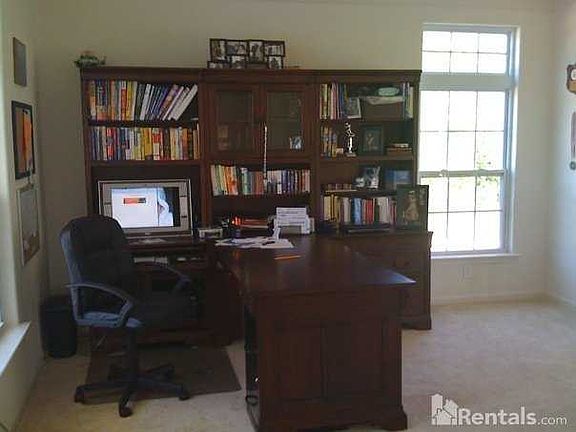4th image of 1035 Boundary Dr