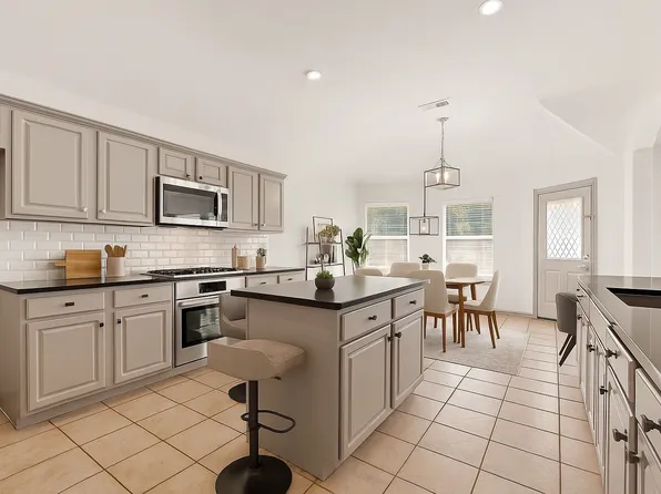 2825 Rosewood Blvd, McKinney, TX 75071