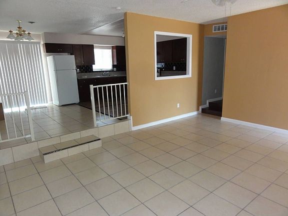 2nd image of 4208 El Conlon Ave