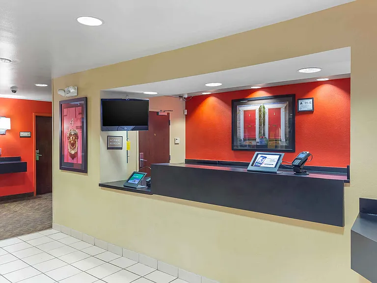 Lobby and Guest Check-in
