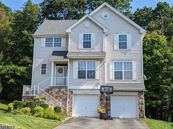 15 Winding Hill Dr