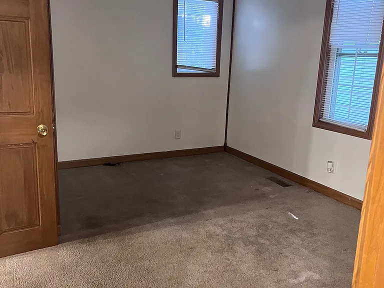2250 Garfield Ave — Photo 11