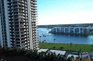 2nd image of 108 Lakeshore Dr APT 1141
