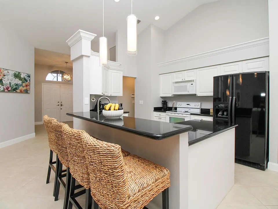 700 Lambton Ln