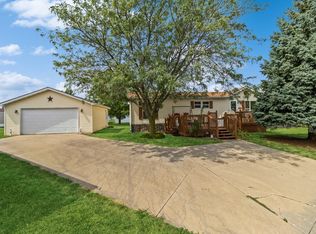 1058 Newport Ct, Waukee, IA 50263