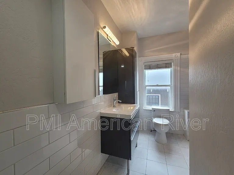 1716 Capitol Ave #5 — Photo 8