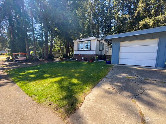 3rd image of 6521 SE Mile Hill Drive #10
