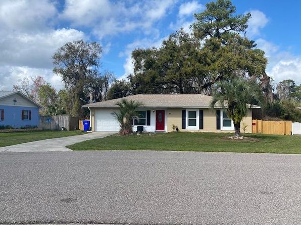 930 Cedar Cir