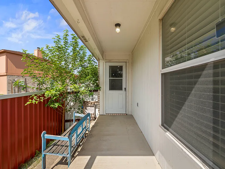 3903 Thunder Creek Dr — Photo 22