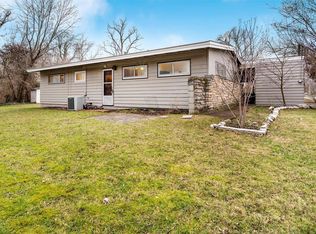 1023 Trellis Ln, Saint Louis, MO 63122