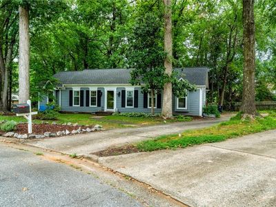2 Montrose Ct, Greensboro, NC, 27410