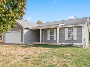 872 Fall Crown Ln, Fenton, MO 63026
