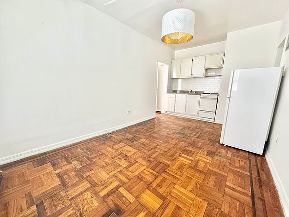5th image of 874 43rd St APT 2A