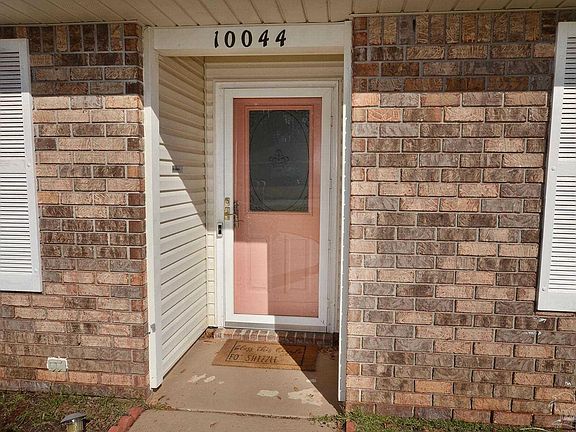 5th image of 10044 Centre St