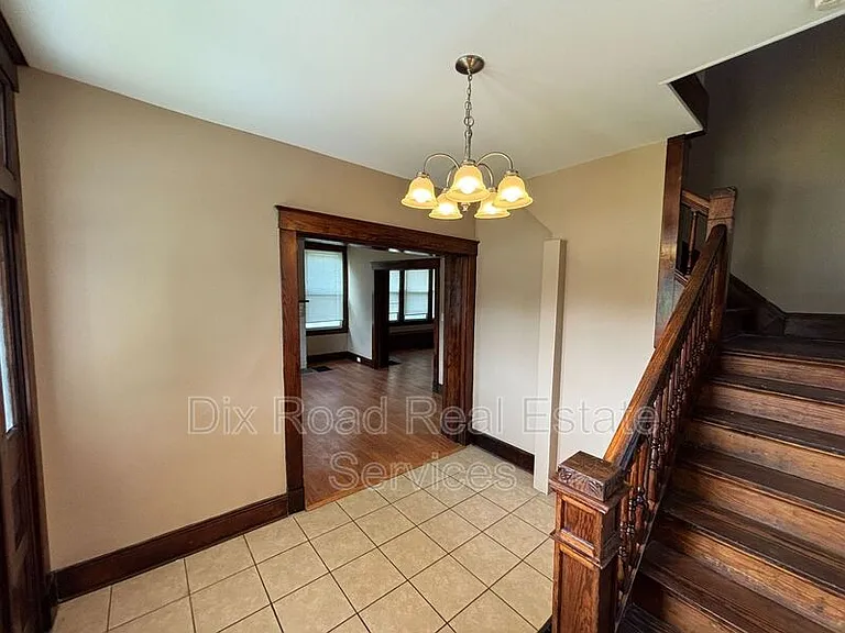 11169 Maple St — Photo 6