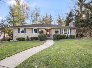 13 Rosalind Dr, Lawrence Township, NJ 08648