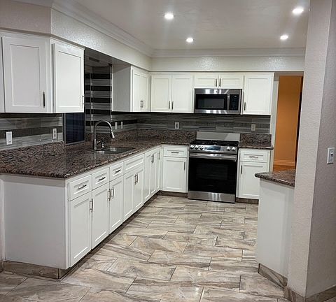 4th image of 6105 Ambergrove St