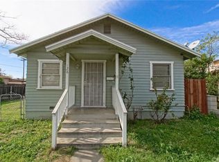 128 N Olive Ave, Rialto, CA 92376