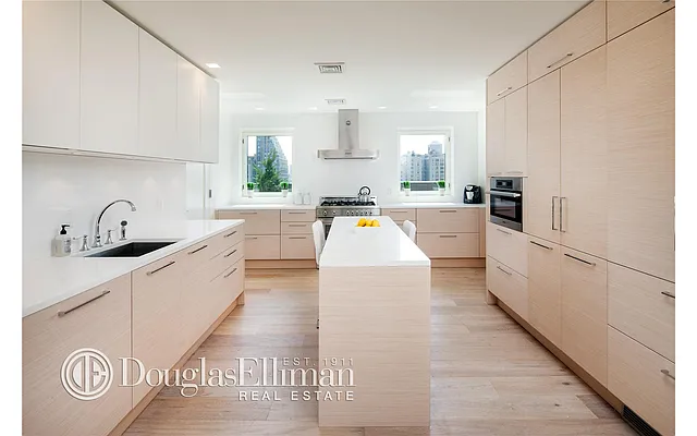 Sold by Douglas Elliman | media 21
