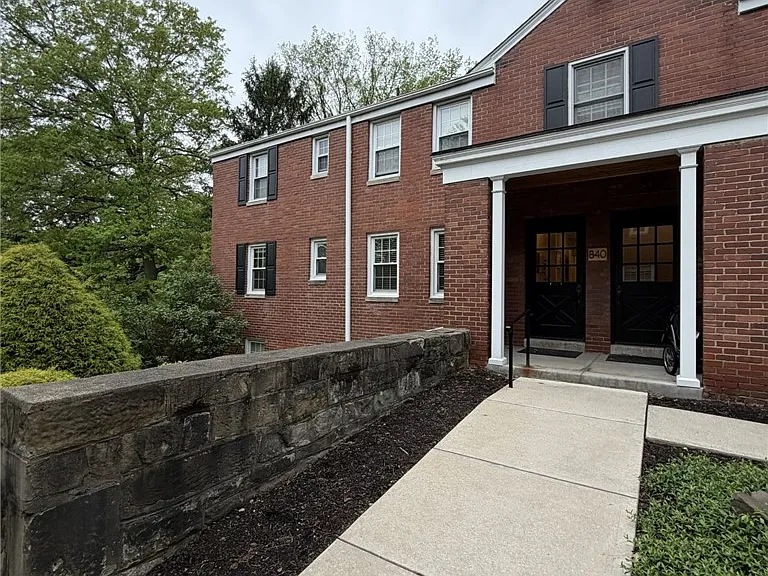 840 Thorn St #43 — Photo 1