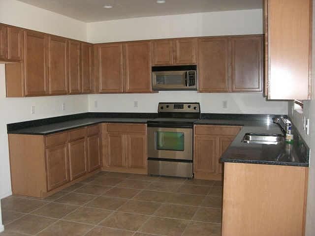 2nd image of 252 W Diamond Trail
