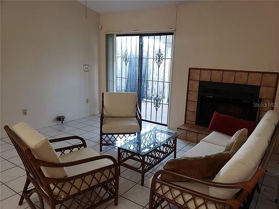 2nd image of 910 Otto Villa Pl