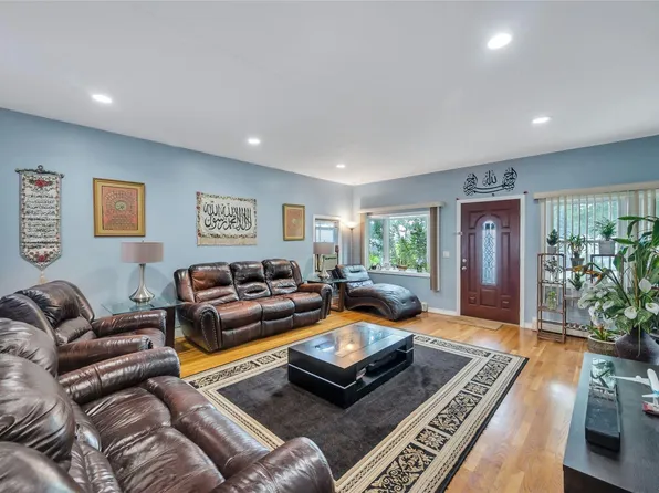 1000 Lewiston Street, Franklin Square, NY 11010